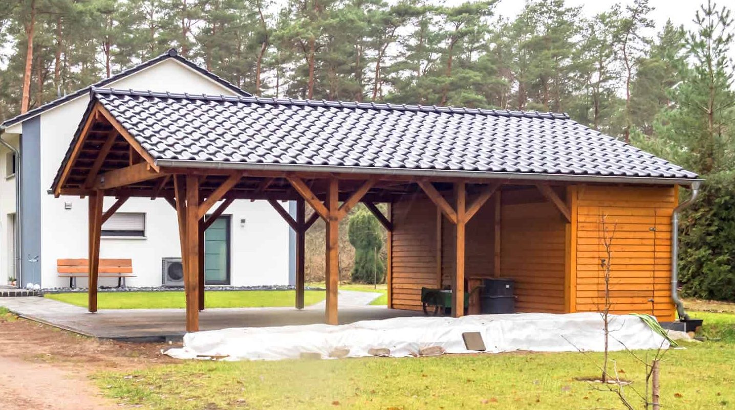 Doppelcarport mit Gerätehaus 
