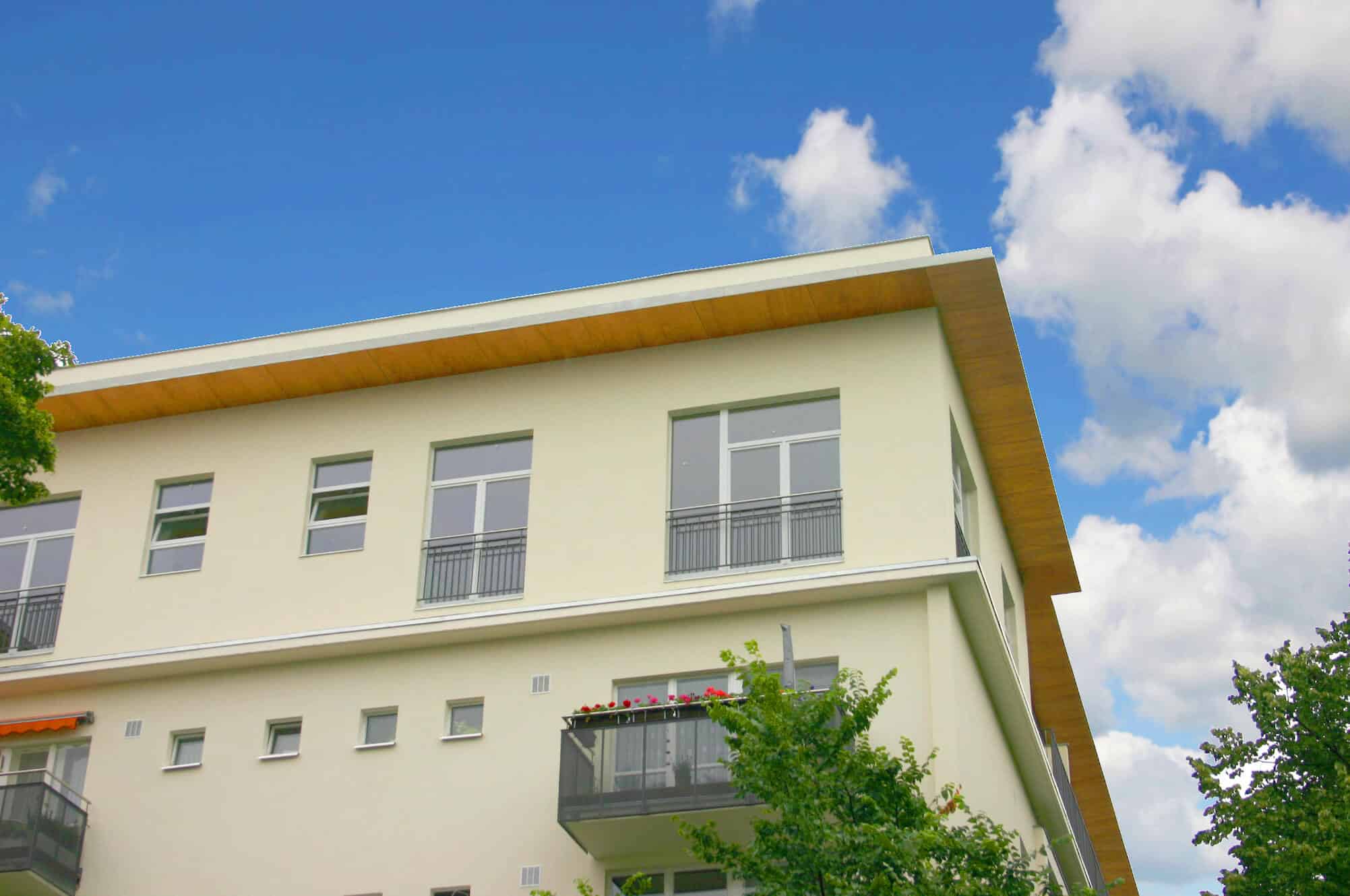 Aufstockung eines Mehrfamilienhauses in Holzrahmenbauweise